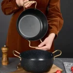 Black Deep korai with golden handle